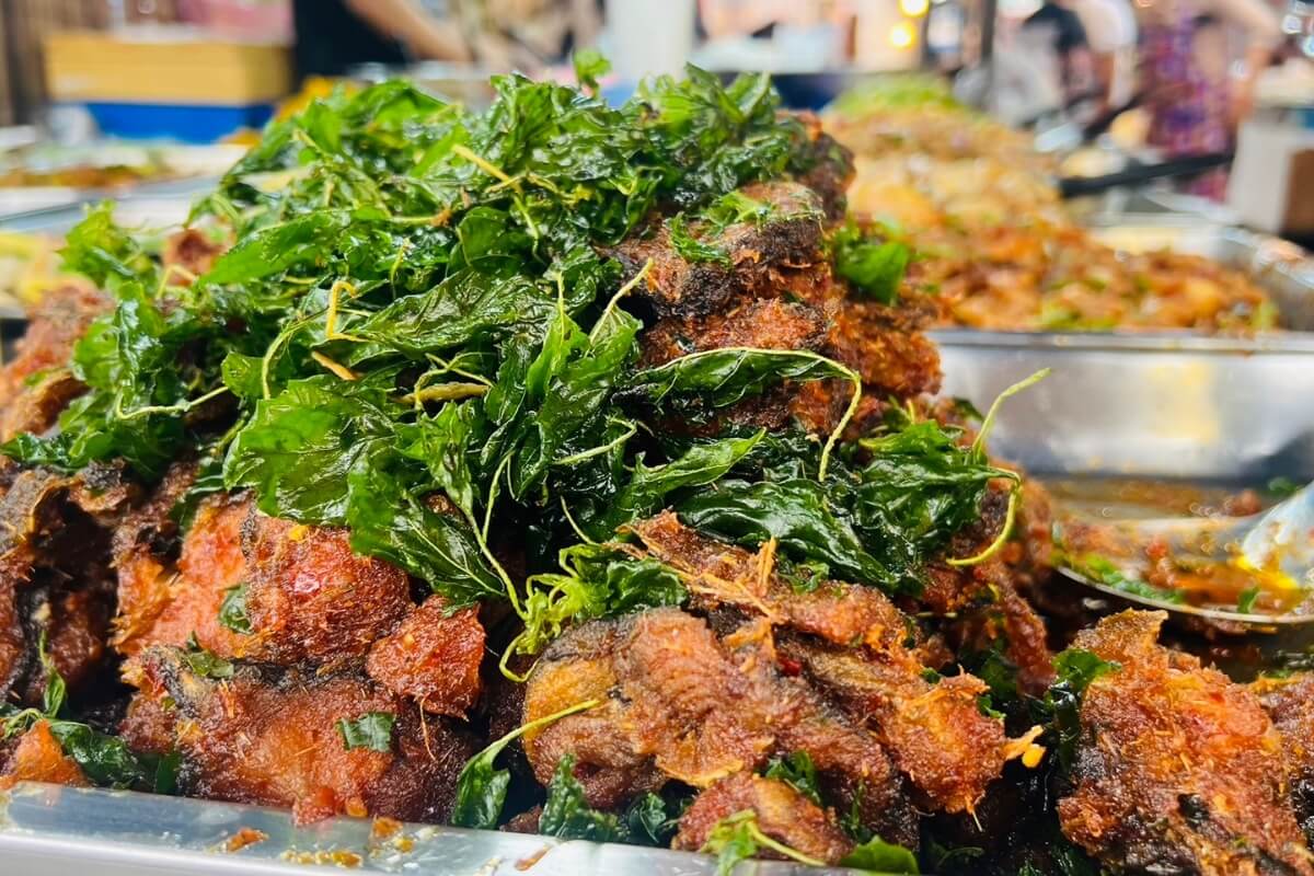 Discover Mueang Non Like a Local