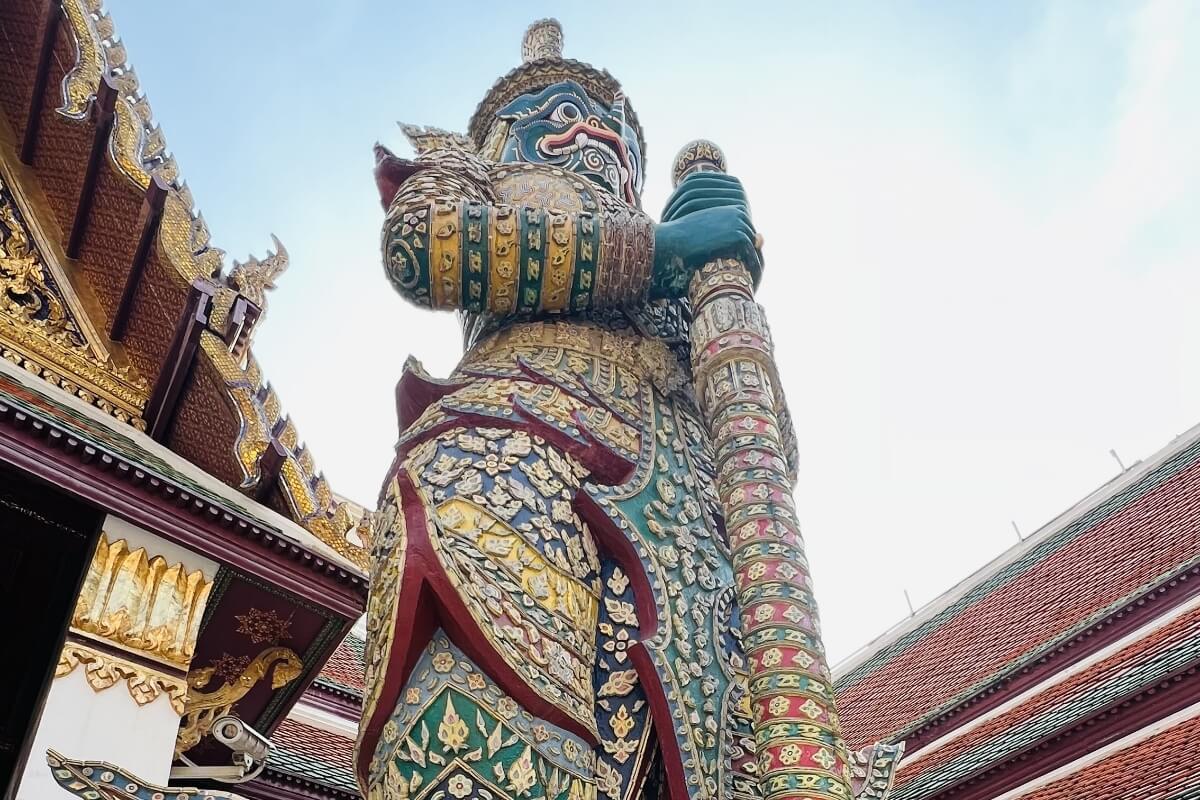 Exploring the Grand Palace Together