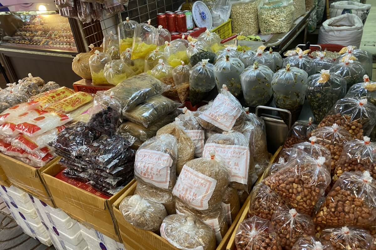 Food tour through the oldest Chinatown in the World “Bangkok China town”