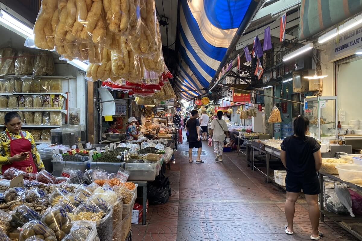 Food tour through the oldest Chinatown in the World “Bangkok China town”
