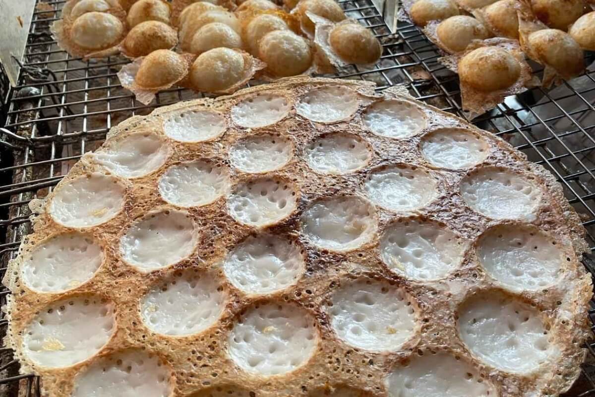 Food tour through the oldest Chinatown in the World “Bangkok China town”